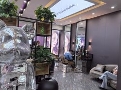 -藤野造型烫染·漂发