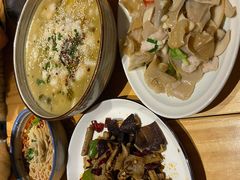 -十三式重庆江湖菜(金茂览秀城店)