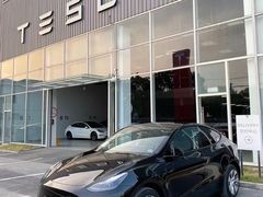 -TESLA 特斯拉(上海太古汇体验店)