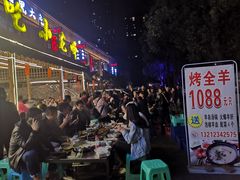 -去吃小龙虾·江湖菜·烧烤(南滨路店)