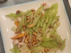 -新丁香海鲜主题餐厅(现代花园店)