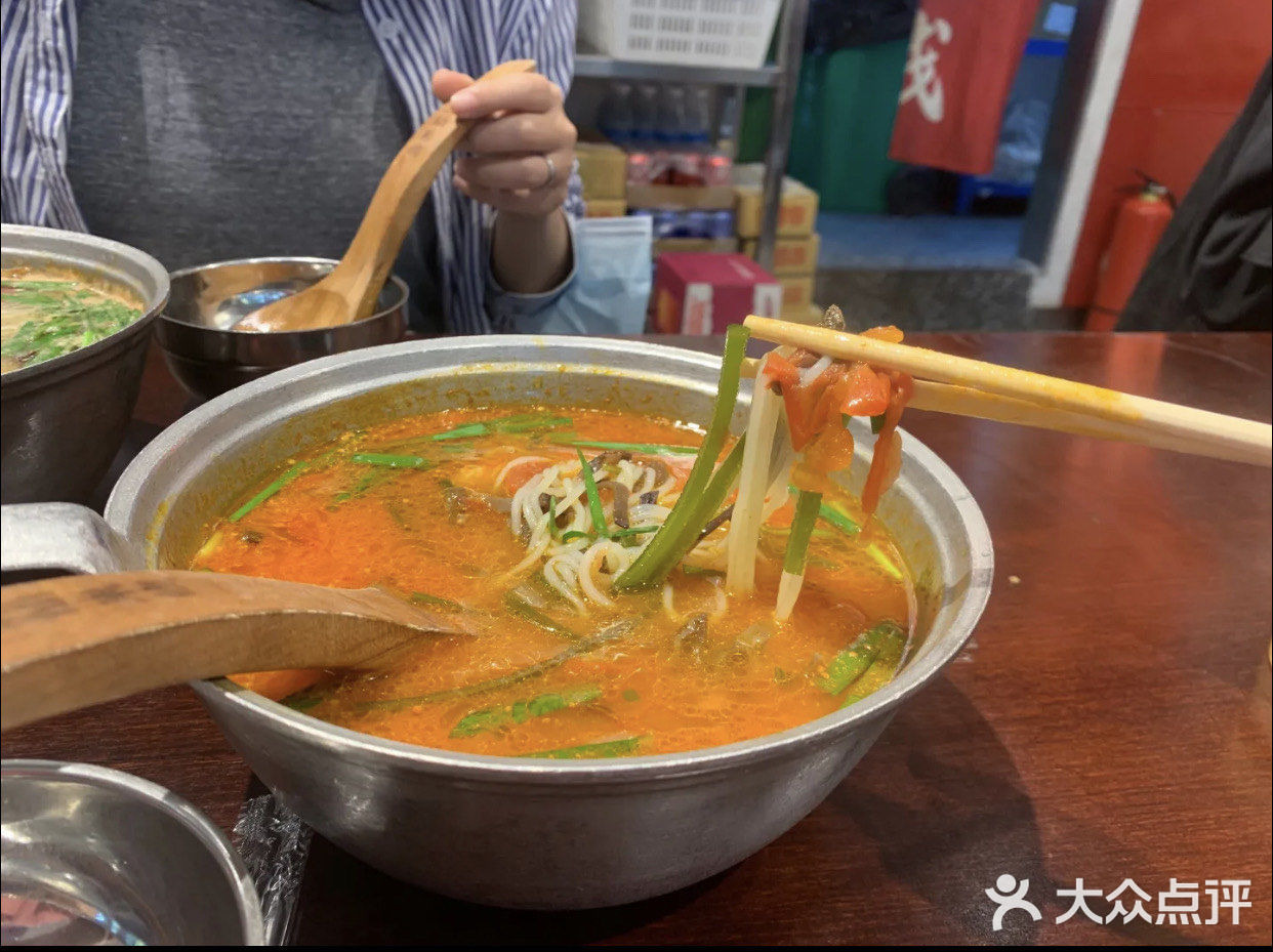 遍地开花的连锁米线店，我发现了菜单里性价比最高的一款