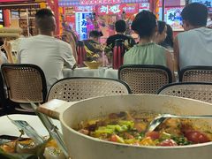 -刘姐啤酒鱼民族演艺餐厅(西街总店)