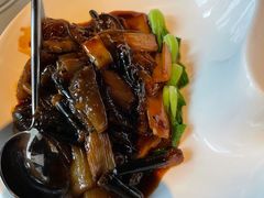葱烧海参配乌米菌-鲁采LU STYLE(新天地店)