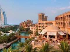 -迪拜帆船酒店海底餐厅