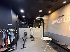 -超级猩猩健身·私教(上海体育场店)