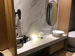 -香港倾城国际·美容美体中心