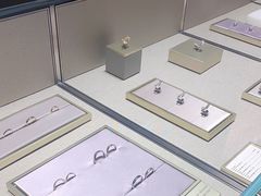 -梵克雅宝(国贸商城店)