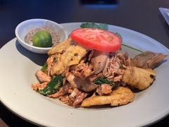 -大头虾越式风味餐厅(光明广场店)