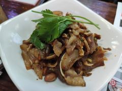 凉拌猪耳朵-黑白电视长沙小吃(美林M·LIVE天地东座店)