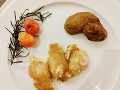 -大中华希尔顿酒店-念自助餐·嗨啤·小龙虾