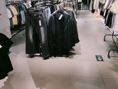 -唯品会(北京国瑞城店)