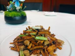 鹅肝粒爆野山菌-羲和雅苑•北京烤鸭(瑞吉店)