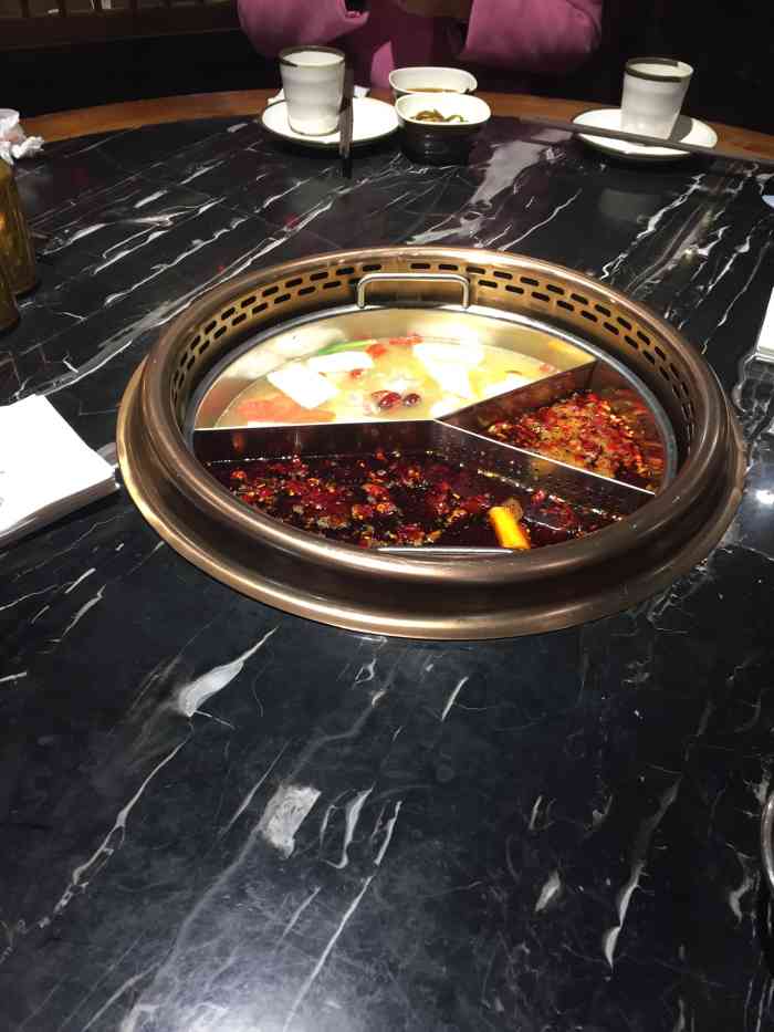 小龙阁火锅-"宝龙广场澳门街东入口,电梯上去就能看见还.