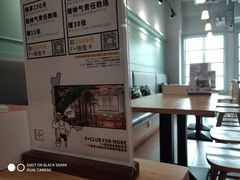-F+轻食健身赋能空间(中华北路国贸商场店)