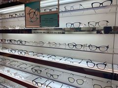 -LensCrafters亮视点·OAKLEY精选(静安嘉里中心店)