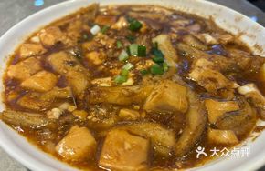 Fried Tofu with Red-Braised River Eel