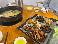 -云朵小院·石锅鱼·野生菌餐厅(蒗放店)