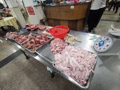 -标记美食新鲜猪杂(兴南大道店)
