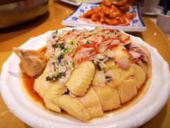 葱油淋走地鸡-百年恒益烧腊海鲜酒家·非遗传承(广州黄埔店)