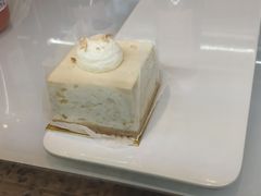 菠萝燕麦蛋糕-Seesaw Coffee(上海尚悦湾店)