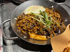 炸酱拉面-富乐满韩国正宗炸鸡韩国料理(虹泉路店)