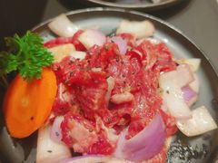 -山野的朋友露营炭火烤肉