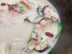 原味原汁锅-鲜潭蒸汽石锅鱼(五道口购物中心店)