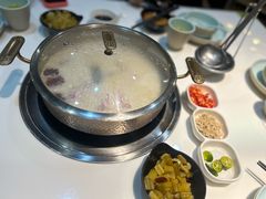 -洪氏嗨捞·猪肚鸡火锅(阳光天地店)