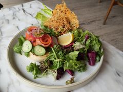 烟熏三文鱼菠菜班尼迪克蛋-The Rug Cafe(王府中环店)