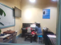 -朗韵钢琴学校(中环金界店)