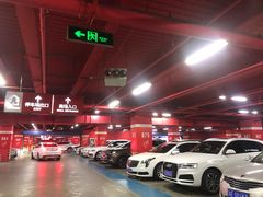 -欧尚超市苏州店停车场(金鸡湖路店)