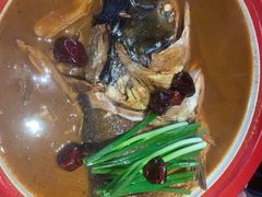 垮炖胖鱼头泡饼-大碗居·烤鸭·鱼头泡饼(天坛东门店)