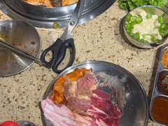 -姜胖胖韩式自助烤肉(光明万达店)