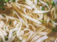 -裕新楼粉面馆·石磨手工粉(四方坪店)