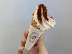 金凤冰激凌-喜茶(上海打浦桥日月光gelato lab+店)