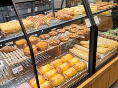 面包甜点陈列柜-仟吉(星汇维港店)