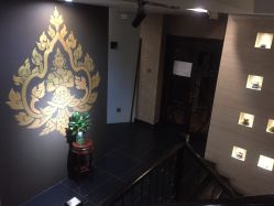 -威思丽高温瑜伽会馆