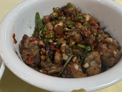 紫苏爆炒牛蛙-笨罗卜浏阳菜馆(龙华鹏润达店)