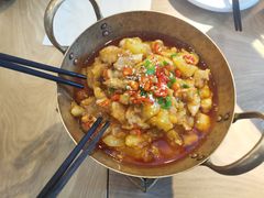 东川洋芋焖鸡-壹霖·洱语云南菜(方恒国际店)
