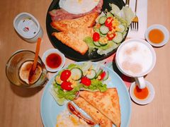 -必胜客(机场路店)