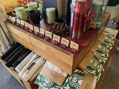 -星巴克(迪士尼小镇店)