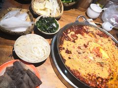 -四小区火锅·巷子里的重庆火锅(花照壁店)
