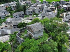 -高荡千年布依古寨旅游景区