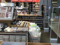 -名创优品(广东省广州琶洲保利广场店)