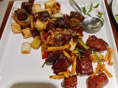 山菌葱爆雪花牛肉-尚一汤·粤菜海鲜(环球港店)
