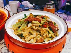 -巴特餐饮6加1音乐餐吧·新疆菜