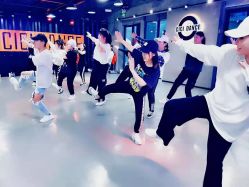 -CICI街舞专业培训