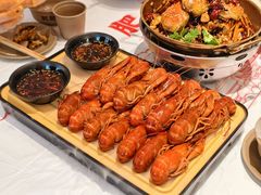 -肥肥虾庄·金牌油焖大虾(汉口城市广场店)