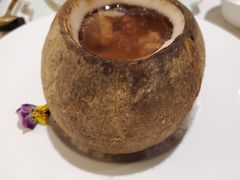 椰子八宝鸡汤-闻见中国海南菜(K11店)